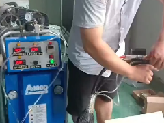 操作聚氨酯发泡机的注意事项